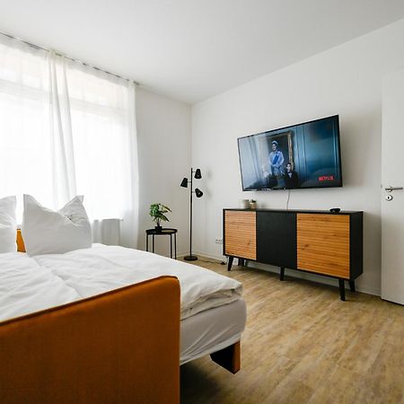 Ferienwohnungen Am Theater - Modern, Zentral Und Ruhig Mit Kueche, Waschtrockner, Netflix, Wlan Und Parkplatz- 2 Zimmer, 52 Qm Cottbus Exterior photo
