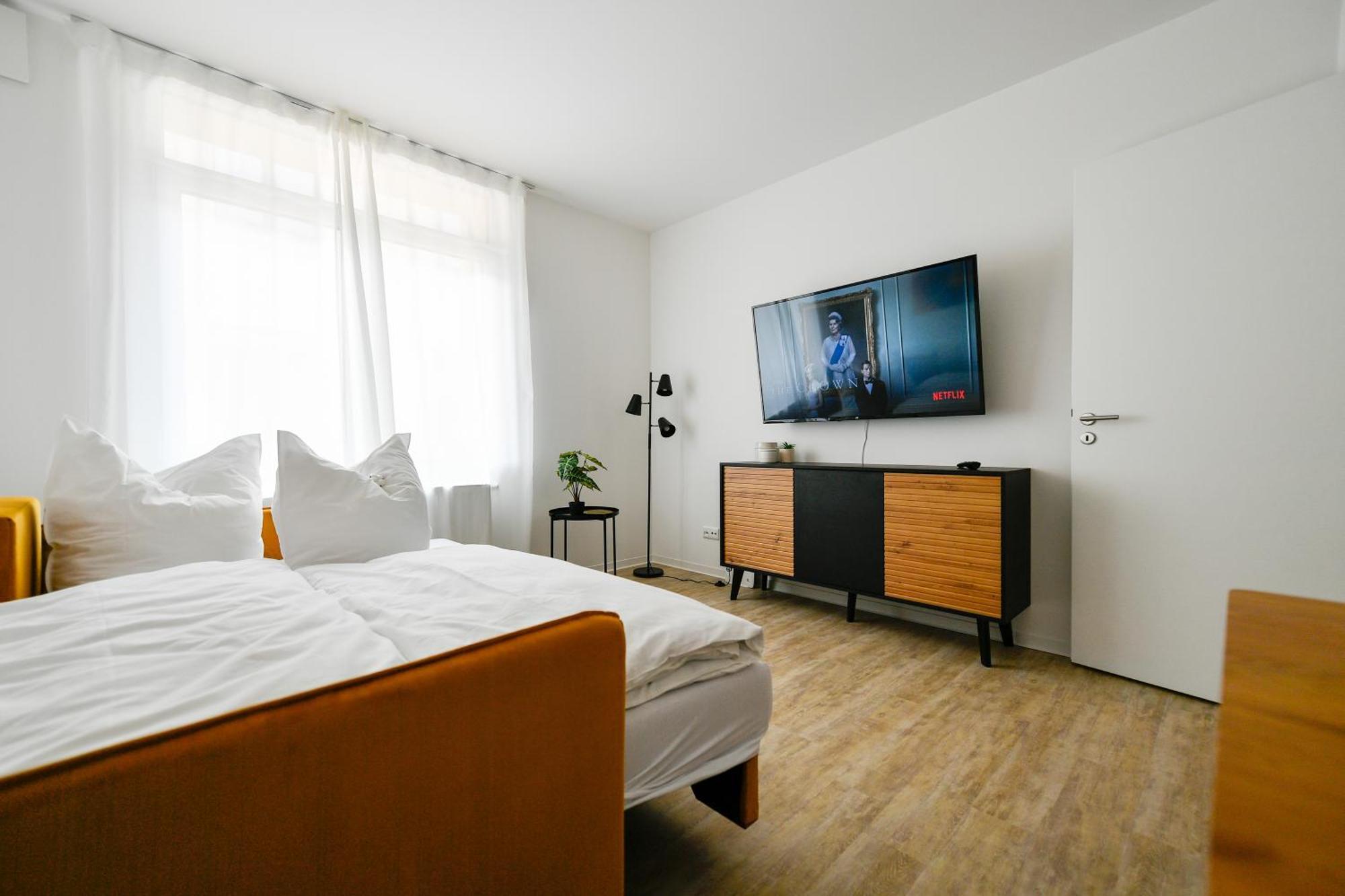 Ferienwohnungen Am Theater - Modern, Zentral Und Ruhig Mit Kueche, Waschtrockner, Netflix, Wlan Und Parkplatz- 2 Zimmer, 52 Qm Cottbus Exterior photo
