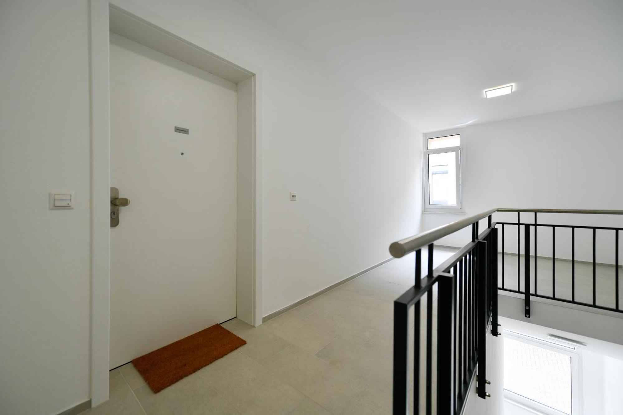 Ferienwohnungen Am Theater - Modern, Zentral Und Ruhig Mit Kueche, Waschtrockner, Netflix, Wlan Und Parkplatz- 2 Zimmer, 52 Qm Cottbus Room photo