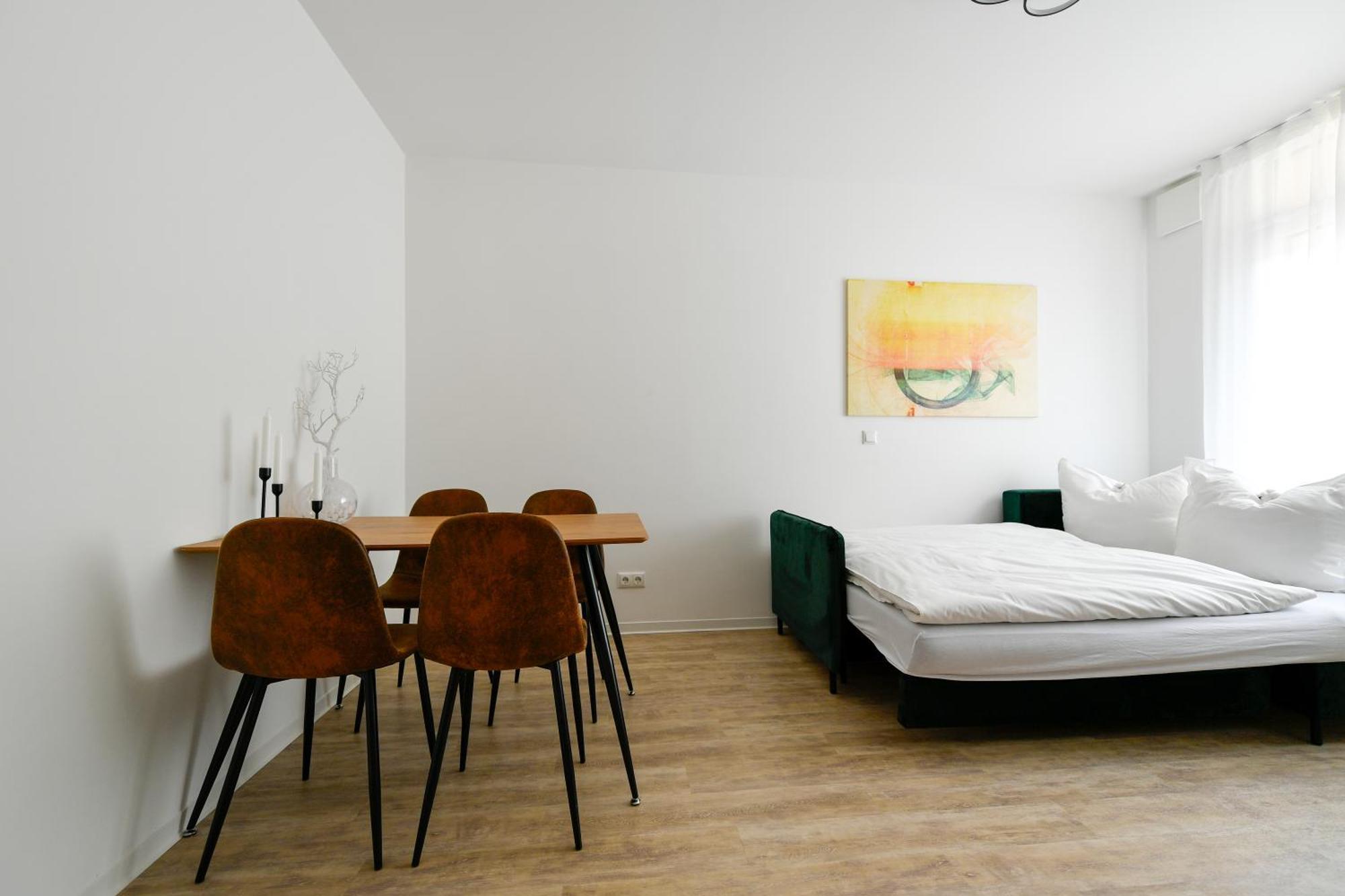 Ferienwohnungen Am Theater - Modern, Zentral Und Ruhig Mit Kueche, Waschtrockner, Netflix, Wlan Und Parkplatz- 2 Zimmer, 52 Qm Cottbus Room photo
